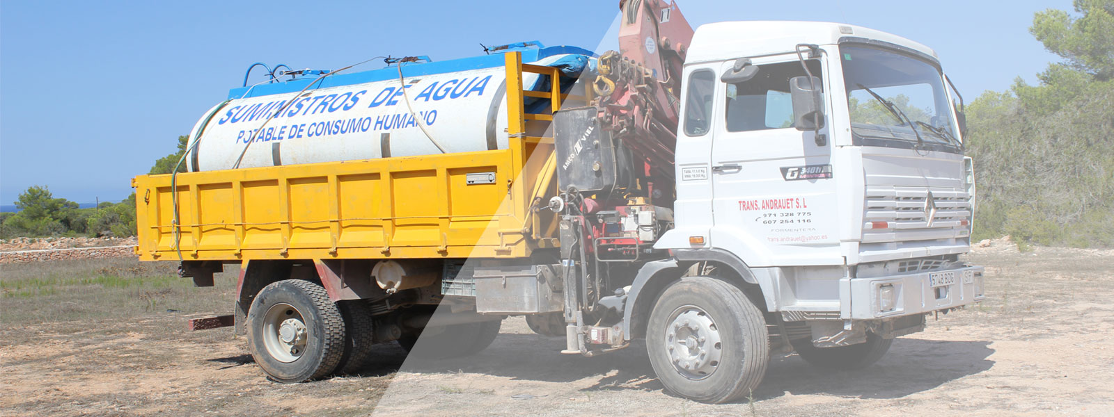 Transporte y suministro de agua potable Andrauet y fuentes Formentera